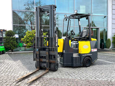 VZV pro práci v úzk.uličkách-retrakt 2016 Aisle Master 15NE (1)