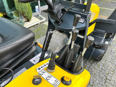 VZV pro práci v úzk.uličkách-retrakt 2016  Aisle Master 15NE (14)