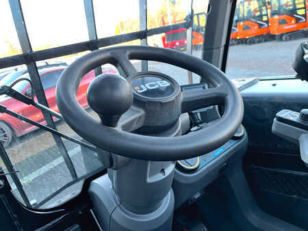 Manipulador fijo 2020  JCB 30-19E electric TLT (16)