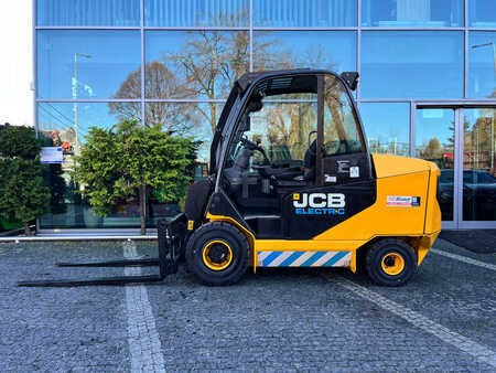 Manipulador fijo 2020  JCB 30-19E electric TLT (3)
