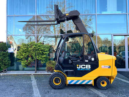 Manipulador fijo 2020  JCB 30-19E electric TLT (9)