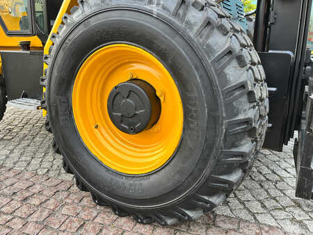 Carretilla todoterreno 2016  JCB 926 (9)