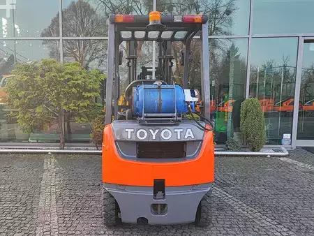 Gas truck 2016  Toyota 02-8FGF15 (5)