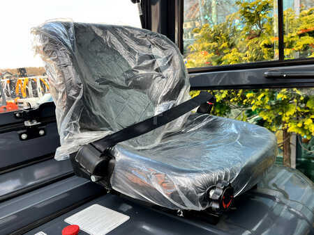 Chariots élévateurs tout terrain 2026  Lonking LG25BT Terrain (12)