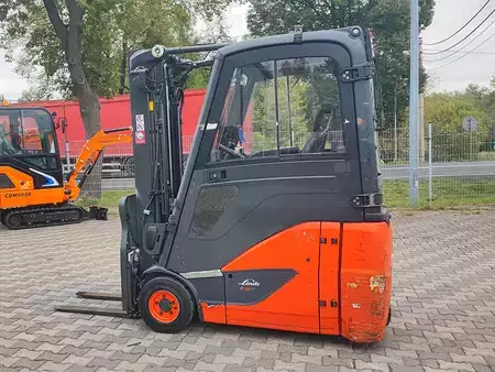 Chariots électriques à 3 roues 2018  Linde E16H-02 (10)