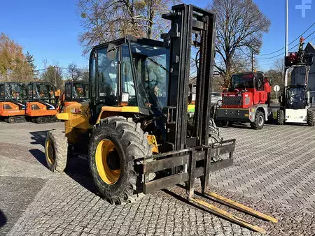 Terrenggående gaffeltruck 2014  JCB 926 (2)