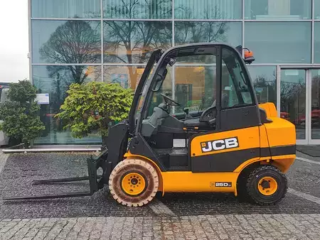 Empilhador diesel 2013  JCB TLT25D (2)