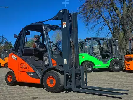 Chariots élévateurs diesel 2015  Linde H30D-02 (1)