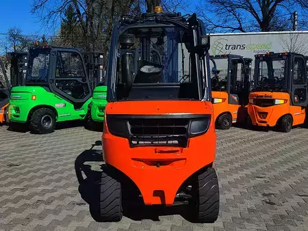 Chariots élévateurs diesel 2015  Linde H30D-02 (5)