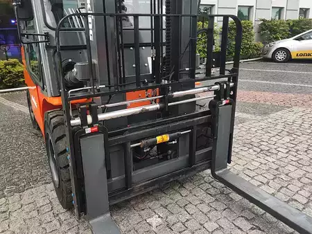 Dieseltruck 2025  Lonking LG50DT DEMO (14)