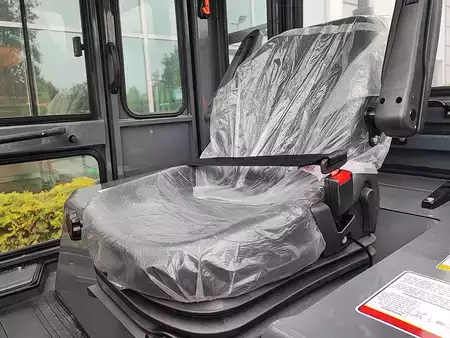 Dieseltruck 2025  Lonking LG50DT DEMO (9)