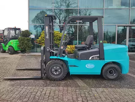 Chariots élévateurs diesel 2025  Baoli KBD35-L3 (2)
