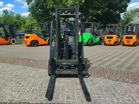 Elektryczne 3-kołowe 2019  Linde E16C (4)