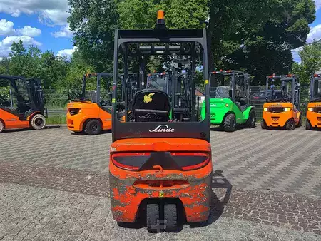 Elektryczne 3-kołowe 2019  Linde E16C (5)