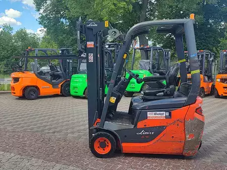 Elektryczne 3-kołowe 2019  Linde E16C (6)