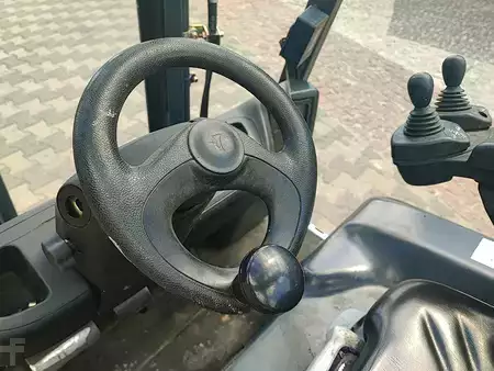 Elektryczne 3-kołowe 2019  Linde E16C (8)