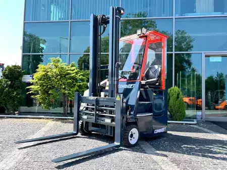 Empilhador Quatro caminhos 2021  Combilift C 3000 (1)