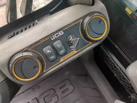 Dieselový VZV 2021  JCB TLT35-23D (11)
