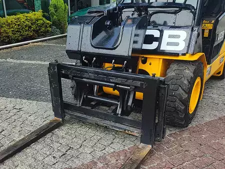 Dieselový VZV 2021  JCB TLT35-23D (8)