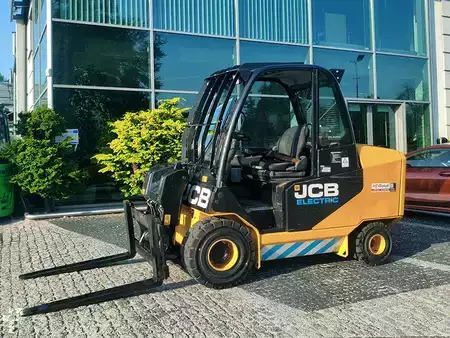 Ładowarki teleskopowe 2020  JCB 30-19E electric TLT (1)