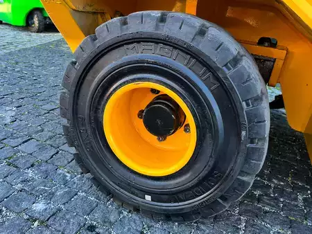 Ładowarki teleskopowe 2020  JCB 30-19E electric TLT (16)