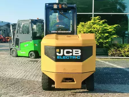 Ładowarki teleskopowe 2020  JCB 30-19E electric TLT (5)
