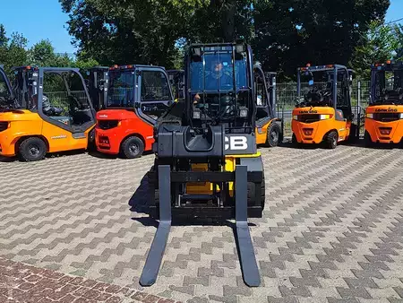 Ładowarki teleskopowe 2016  JCB TLT35D (3)