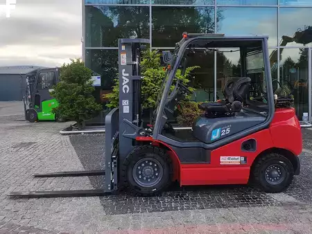 Carretilla elevadora GLP 2024  JAC CPQYD25 (2)