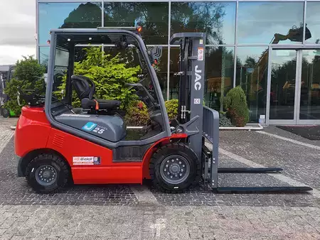Carretilla elevadora GLP 2024  JAC CPQYD25 (3)