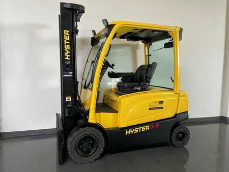 Elektro čtyřkolový VZV 2014  Hyster J3.0XN (1)