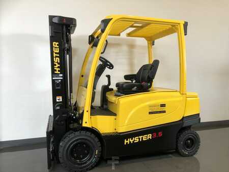 Chariots électriques à 4 roues 2023  Hyster J3.5XN (1)