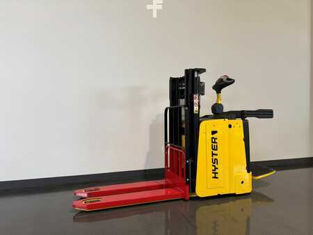 Pallestabler 2016  Hyster P2.0SD (1)