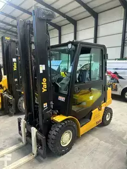 Wózki widłowe diesel 2025  Yale GDP20N (1)