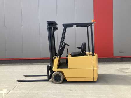 3-wiel elektrische heftrucks 2005  Yale ERP15RCF V2092 (1)