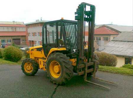 Chariots élévateurs tout terrain 1998  JCB 926 4x4 (1)