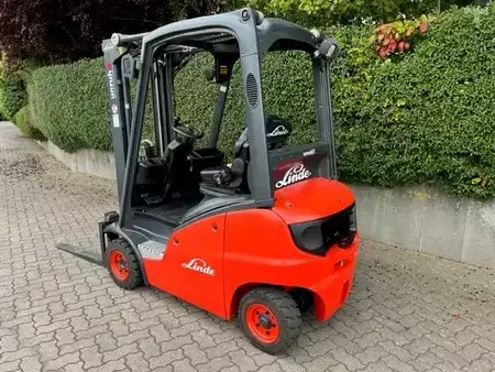 Dieseltrukki 2011  Linde H16D (2)