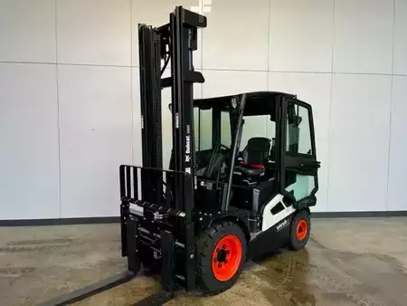 Dízel targoncák 2025  Bobcat D35C-9 (1)