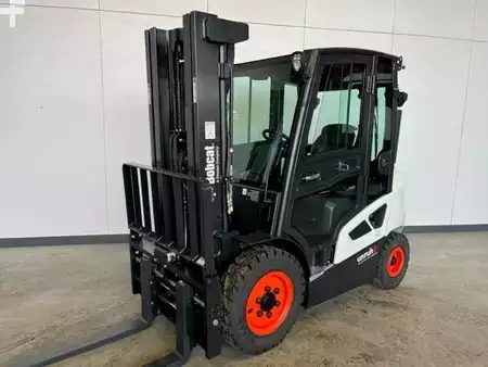 Dieselový VZV 2025  Bobcat D25S-9 (1)