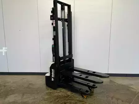 Stoccatori 2025  Bobcat LSM12-7I (3)