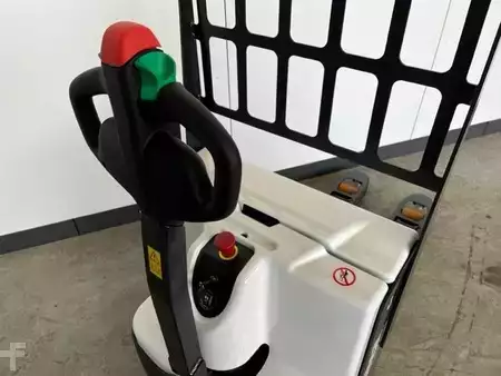 Transpalettes électriques 2025  Bobcat BPM16N (2)