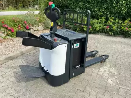 Nízkozdvižný vozík 2025  Bobcat BPR25N (1)