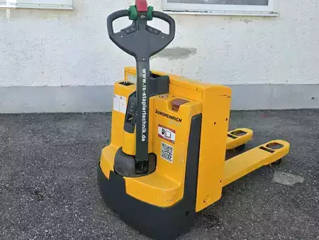 Niederhubwagen 2011  Jungheinrich EJE120 (2)