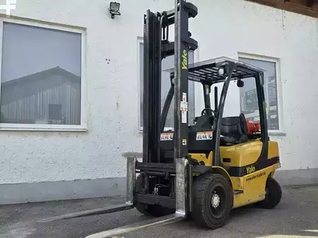Gas truck 2007  Yale GLP 30 VX (2)