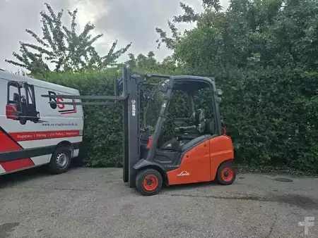 Treibgasstapler 2012  Linde H20T-01 (3)