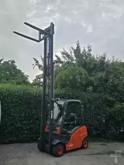Treibgasstapler 2012  Linde H20T-01 (4)