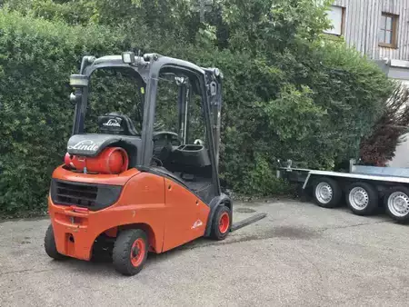 Treibgasstapler 2012  Linde H20T-01 (5)