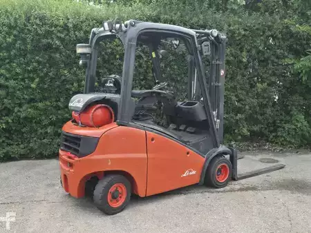 Treibgasstapler 2012  Linde H20T-01 (6)