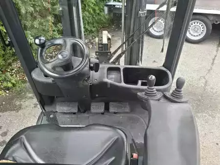 Treibgasstapler 2012  Linde H20T-01 (7)