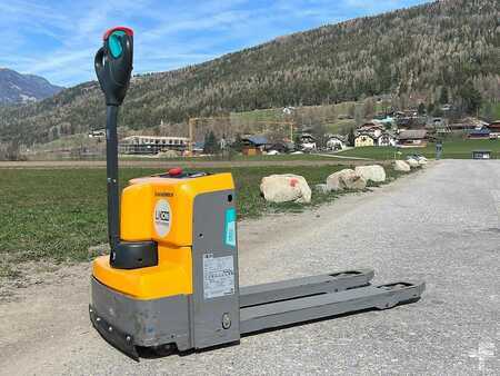 Lavtløftende truck 2021  Jungheinrich EJE M15i (1)