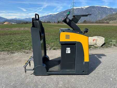 Traktor 2014  Jungheinrich EZS 130 (5)